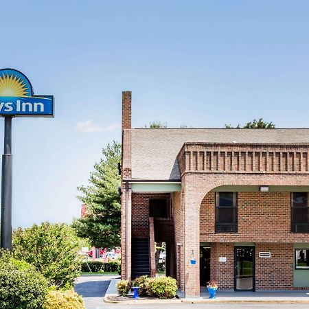 Days Inn By Wyndham Tappahannock Экстерьер фото