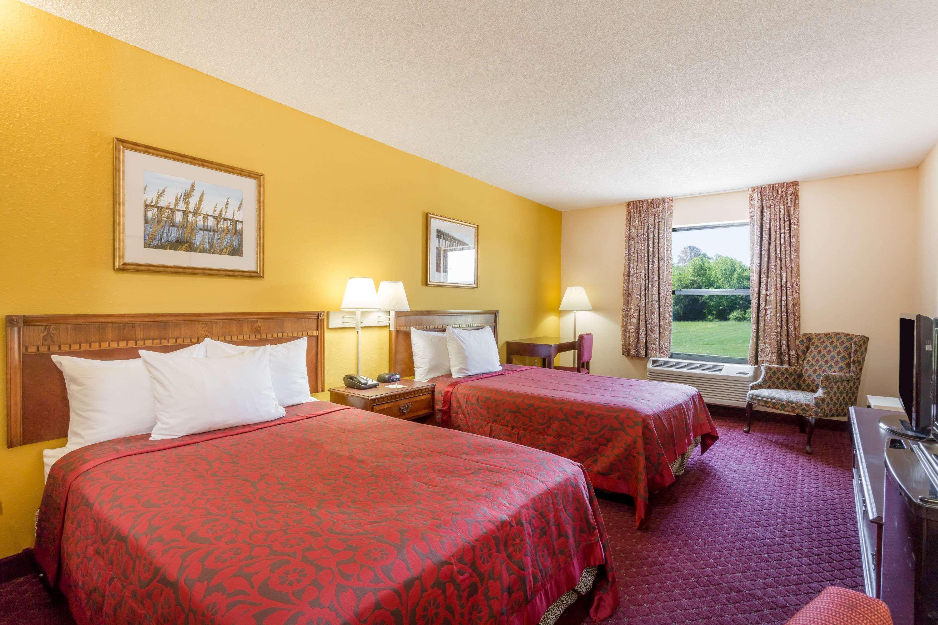 Days Inn By Wyndham Tappahannock Экстерьер фото