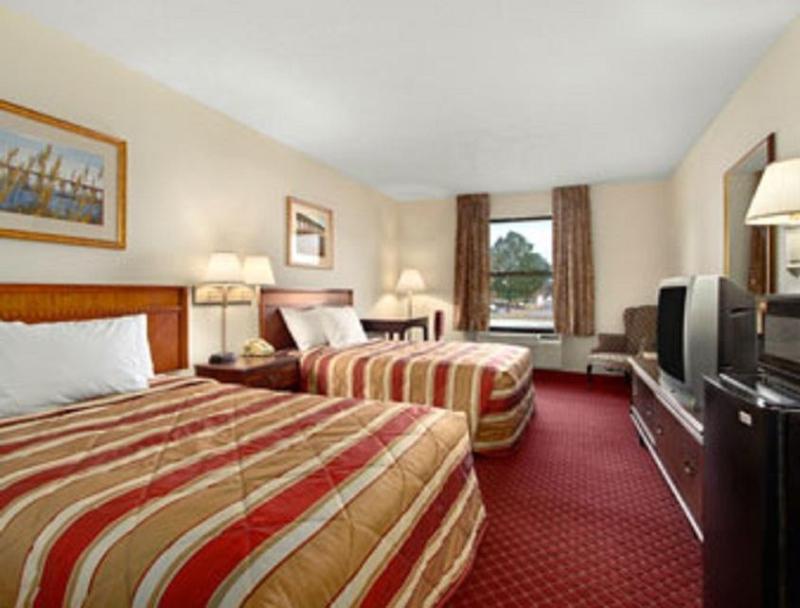 Days Inn By Wyndham Tappahannock Экстерьер фото